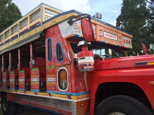 A chiva bus in Horizontes.