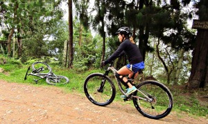 Downhill tour with Colombian Bike Junkies