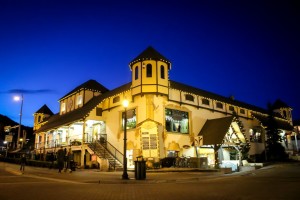 Leavenworth at night