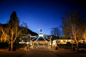 Leavenworth at night