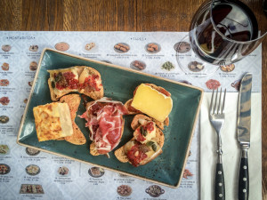 Montaditos and wine, Barceloneta Beach