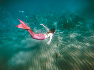 Becoming a mermaid on a Maui mermaid tour!